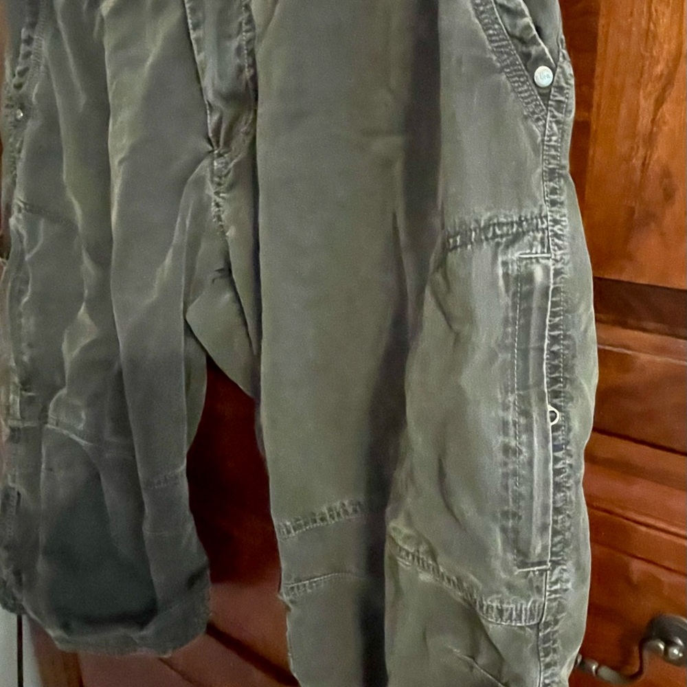 Kuhl Gray/Dark Gray Cargo Shorts - Picture 2 of 6